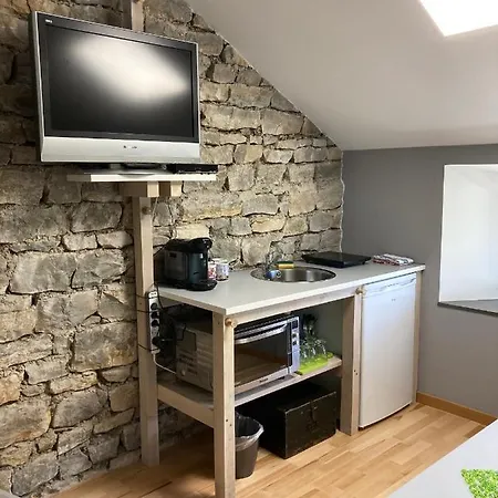 La Chambre Des Bobines Montigny-sur-l'Ain Buitenkant foto